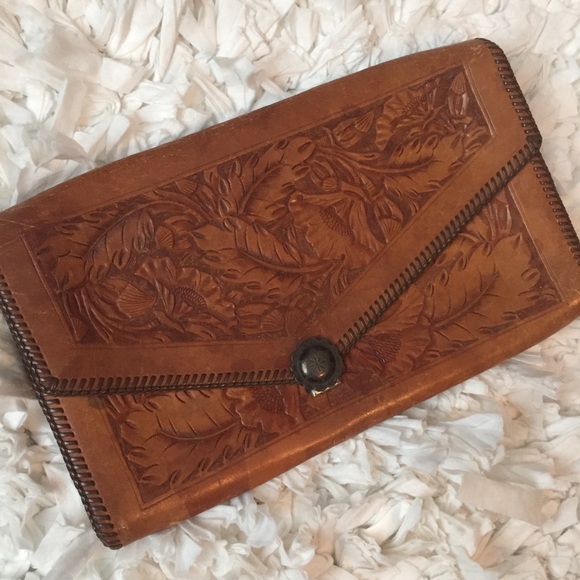 Handbags - Vintage Leather Clutch